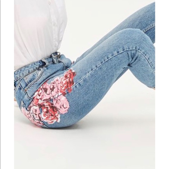 NWT Topshop Floral High Waisted MOM Jeans - Picture 5 of 5